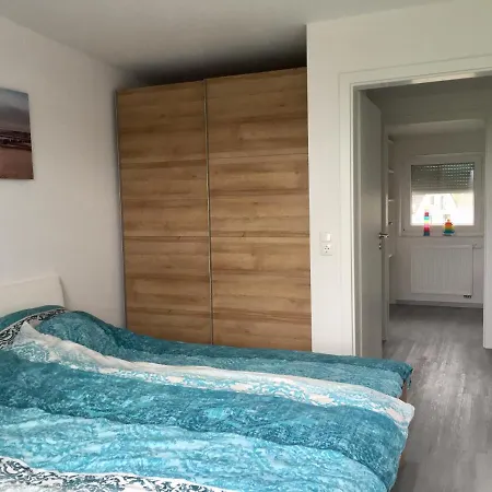 - Heimathafen Tossens Ferienhaus *